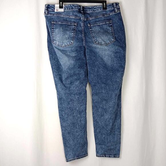 NWT Lane Bryant Signature Mid-Rise Fit Skinny Jean Size 18 - Picture 4 of 6